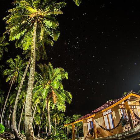 Puri Asu Resort Palau Asu Exteriör bild