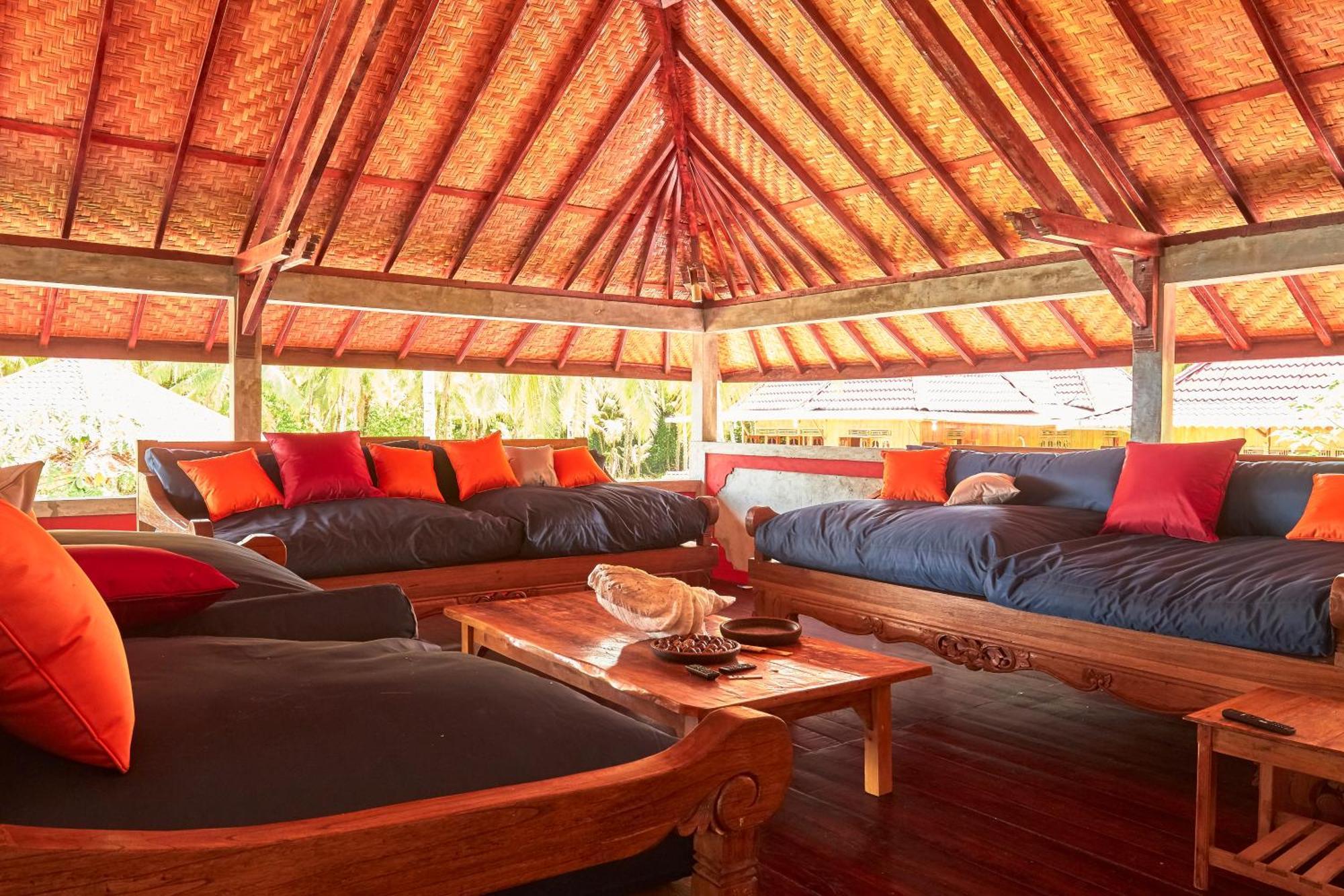 Puri Asu Resort Palau Asu Exteriör bild